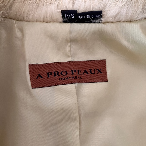 Vintage Soft-Lime Green Fur Jacket - Picture 9 of 9